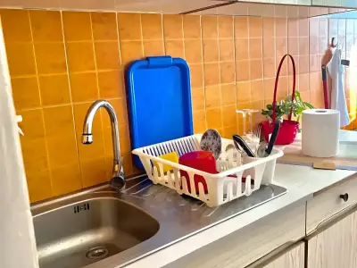 Garsoniera de inchiriat Sector 5 Bucuresti bucatarie utilata